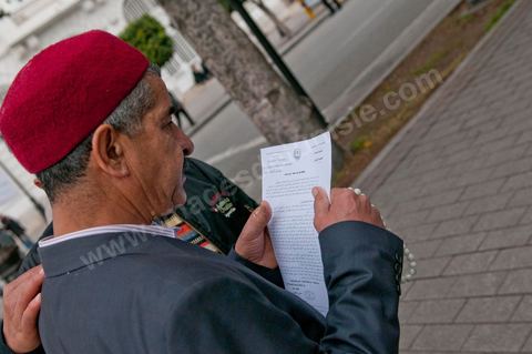 Journée du 19/01/2011 :; Manifestaition contre le RCD pour la démission des ministres de l'ancien régime sur l'avenue Habib Bourguiba à Tunis