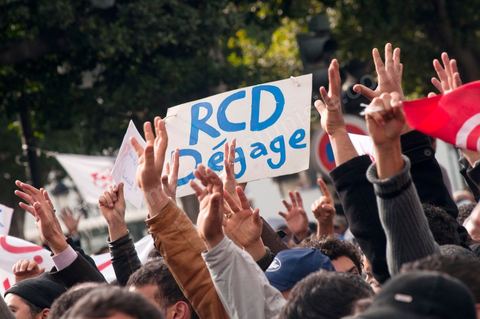Journée du 19/01/2011 :; Manifestaition contre le RCD pour la démission des ministres de l'ancien régime sur l'avenue Habib Bourguiba à Tunis