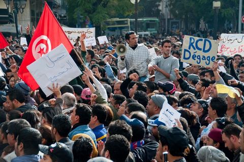 Journée du 19/01/2011 :; Manifestaition contre le RCD pour la démission des ministres de l'ancien régime sur l'avenue Habib Bourguiba à Tunis