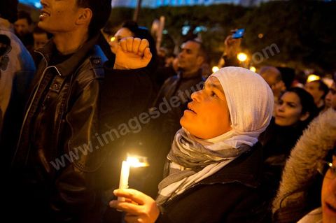 On January 22 at 5 p.m., a gathering of Tunis residents took place on Habib Bourguiba Avenue to pay tribute to the martyrs who fell during the Revolution. Holding candles, Tunisians of all ages commemorated these men and women who died for freedom.