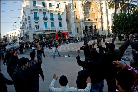 Police forces launched a final assault to clear the Kasbah on January 28, 2011. The protesters were pushed back into the alleys of the Tunis medina and pursued all the way to Habib Bourguiba Avenue and its surrounding streets.