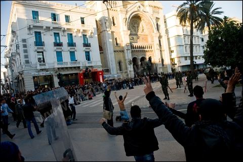 Police forces launched a final assault to clear the Kasbah on January 28, 2011. The protesters were pushed back into the alleys of the Tunis medina and pursued all the way to Habib Bourguiba Avenue and its surrounding streets.