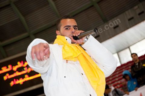le 29 janvier : venu au premier grand meeting du PDP le Parti Démocrate Progressif, le rappeur El Général rassemble par ses chansons la jeunesse tunisienne. El General est le pseudo de Hamada Ben Amor, un jeune rappeur de 22 ans dont les morceaux sont devenus l'hymne de la jeunesse contestataire de Tunisie. Fin décembre, El general avait mis en ligne un titre intitulé Raïs Lebled («Le chef du pays»), qui interpellait directement le président tunisien Zine El Abidine Ben Ali sur la misère sociale du pays, la violence du régime et le chômage des jeunes. Cela lui coutera de se faire arréter et emprissoner quelques jours la semaine du 14 janvier pour être libéré après la fuite de Ben Ali.