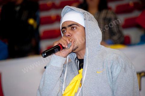 le 29 janvier : venu au premier grand meeting du PDP le Parti Démocrate Progressif, le rappeur El Général rassemble par ses chansons la jeunesse tunisienne. El General est le pseudo de Hamada Ben Amor, un jeune rappeur de 22 ans dont les morceaux sont devenus l'hymne de la jeunesse contestataire de Tunisie. Fin décembre, El general avait mis en ligne un titre intitulé Raïs Lebled («Le chef du pays»), qui interpellait directement le président tunisien Zine El Abidine Ben Ali sur la misère sociale du pays, la violence du régime et le chômage des jeunes. Cela lui coutera de se faire arréter et emprissoner quelques jours la semaine du 14 janvier pour être libéré après la fuite de Ben Ali.