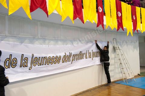 29 janvier : le premier grand meeting politique du PDP (Parti Démocrates progressistes) depuis le départ de Ben Ali à la grande salle des sports "la coupole" d'El Menzah en présence du rappeur El Général, de la maman de Bouaziz et du leader du parti pour les prochaines élections présidentielles Ahmed Nejib Chebbi, actuel ministre du développement régional et local dasn le gouvernement de transition.