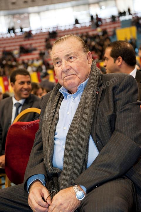 January 29: Tahar Belkhodja, a political figure and former minister during the Habib Bourguiba era, attended the first major political rally of the PDP (Progressive Democratic Party) since Ben Ali’s departure, held at the “La Coupole” sports arena in El Menzah, alongside rapper El Général, Bouaziz’s mother, and the party’s leader for the upcoming presidential elections, Ahmed Nejib Chebbi, who currently serves as Minister of Regional and Local Development in the transitional government.