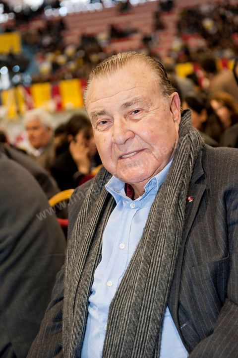 January 29: Tahar Belkhodja, a political figure and former minister during the Habib Bourguiba era, attended the first major political rally of the PDP (Progressive Democratic Party) since Ben Ali’s departure, held at the “La Coupole” sports arena in El Menzah, alongside rapper El Général, Bouaziz’s mother, and the party’s leader for the upcoming presidential elections, Ahmed Nejib Chebbi, who currently serves as Minister of Regional and Local Development in the transitional government.