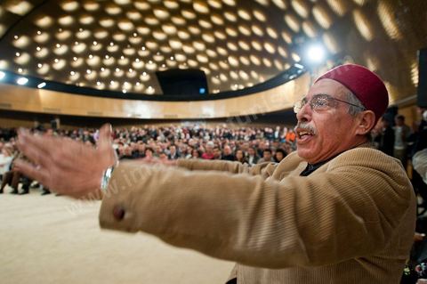 February 5: First major political rally of the Democratic Forum for Labor and Freedoms (FDTL) at the Tunis Convention Center. One of the founding members and Secretary General of the FDTL is Dr. Mustapha Ben Jaafar, a former founding member of the Movement of Socialist Democrats (MDS). Founder and former Secretary-General of the Union of University Hospital Physicians, affiliated with the General Union of Tunisian Workers (UGTT); Former vice president of the Tunisian League for Human Rights (LTDH), he is also a founding member of the National Council for Freedoms in Tunisia (CNLT).