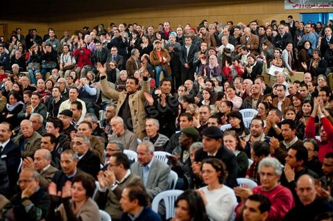 February 5: First major political rally of the Democratic Forum for Labor and Freedoms (FDTL) at the Tunis Convention Center. One of the founding members and Secretary General of the FDTL is Dr. Mustapha Ben Jaafar, a former founding member of the Movement of Socialist Democrats (MDS). Founder and former Secretary-General of the Union of University Hospital Physicians, affiliated with the General Union of Tunisian Workers (UGTT); Former vice president of the Tunisian League for Human Rights (LTDH), he is also a founding member of the National Council for Freedoms in Tunisia (CNLT).