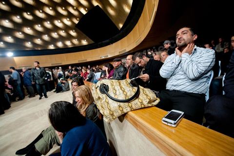 February 5: First major political rally of the Democratic Forum for Labor and Freedoms (FDTL) at the Tunis Convention Center. One of the founding members and Secretary General of the FDTL is Dr. Mustapha Ben Jaafar, a former founding member of the Movement of Socialist Democrats (MDS). Founder and former Secretary-General of the Union of University Hospital Physicians, affiliated with the General Union of Tunisian Workers (UGTT); Former vice president of the Tunisian League for Human Rights (LTDH), he is also a founding member of the National Council for Freedoms in Tunisia (CNLT).