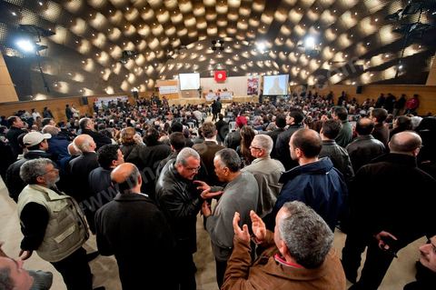 February 5: First major political rally of the Democratic Forum for Labor and Freedoms (FDTL) at the Tunis Convention Center. One of the founding members and Secretary General of the FDTL is Dr. Mustapha Ben Jaafar, a former founding member of the Movement of Socialist Democrats (MDS). Founder and former Secretary-General of the Union of University Hospital Physicians, affiliated with the General Union of Tunisian Workers (UGTT); Former vice president of the Tunisian League for Human Rights (LTDH), he is also a founding member of the National Council for Freedoms in Tunisia (CNLT).