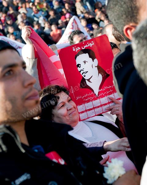 6 février : grand rassemblement des tunisois et des habitants de Sidi Bouzid dans le théâtre de plein air pour l'accueil de la Caravane de Remerciements, au départ de Tunis près de 200 voitures et plusieurs bus se rendent à Sidi Bouzid pour la journée pour un grand moment de rencontres, de remerciemenst et d'échanges entre des tunisois et la population de Sidi Bouzid. L'accueil exceptionnellement chaleureux des habitants de Sidi Bouzid envahit le centre cille de Sidi Bouzid.