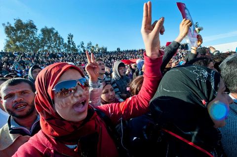 6 février : grand rassemblement des tunisois et des habitants de Sidi Bouzid dans le théâtre de plein air pour l'accueil de la Caravane de Remerciements, au départ de Tunis près de 200 voitures et plusieurs bus se rendent à Sidi Bouzid pour la journée pour un grand moment de rencontres, de remerciemenst et d'échanges entre des tunisois et la population de Sidi Bouzid. L'accueil exceptionnellement chaleureux des habitants de Sidi Bouzid envahit le centre cille de Sidi Bouzid.