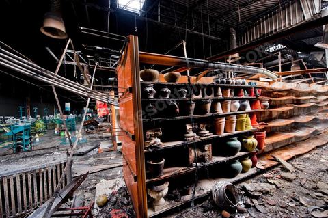 February 8: The interior of the Géant hypermarket and its aisles were completely burned, and part of the ceiling collapsed. The Tunis City shopping center and the Géant hypermarket in Tunis. After being looted, destroyed, and burned on the night of January 14, cleanup and reconstruction efforts have begun; 10 months of work and reconstruction are expected before it reopens.