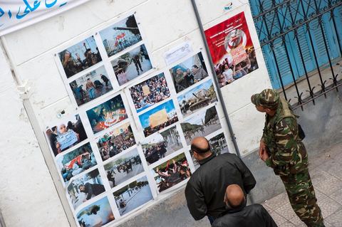 12 mars 2011 : Au coeur de l'UGTT (Union Générale Tunisienne du Travail), siège historique de la Place Mohamed Ali à Tunis.