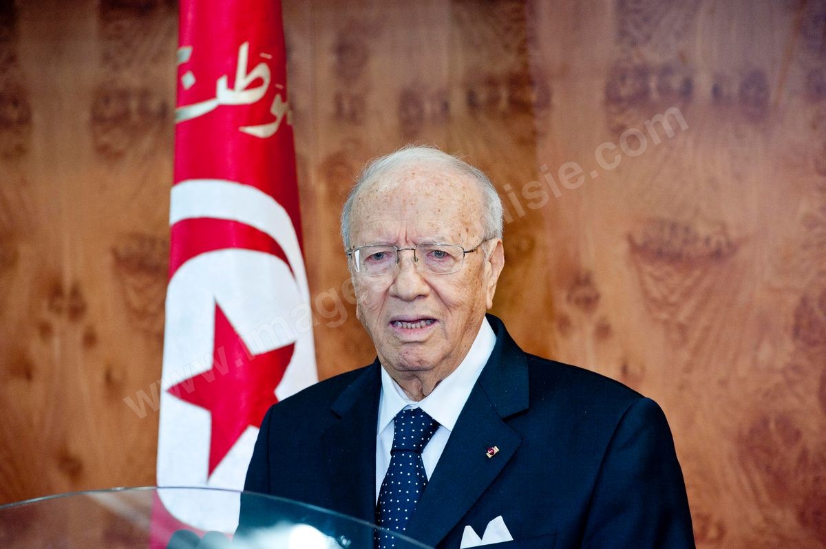 M00-000 Premiere Conference du premier ministre tunisien Beji Caid Essebsi - 47 photos 04032011