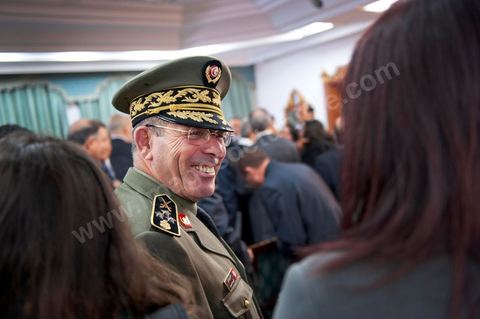 le 4 mars 2011 : Le général Rachid Ammar au palais présidentiel de Carthage, première allocution du nouveau Premier Ministre M. Béji Caïd ESSEBSI devant les journalistes, les ministres du gouvernement et le General Ammar. Une intervention de près d'une heure où le nouveau Premier ministre tunisien a notamment accusé vendredi le président déchu Zine El Abidine Ben Ali, en fuite en Arabie saoudite, de "haute trahison". Ce délit est passible de la peine de mort.