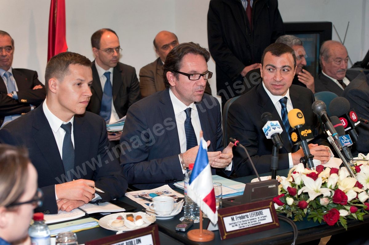 M01-000 Conférence presse Lefebvre et Houas 02032011