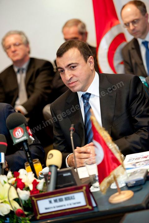 2 mars Tunis : Visite officielle de Frédéric Lefebvre, secrétaire d'État, chargé du Commerce, de l'Artisanat, des PME, du Tourisme, des services, des Professions libérales et de la Consommation. Conférence de presse au ministère du tourisme tunisien avec Mehdi Houas, ministre du Commerce et du Tourisme tunisien (à droite) et Boris Boillon ambassadeur de France en Tunisie (à gauche)
