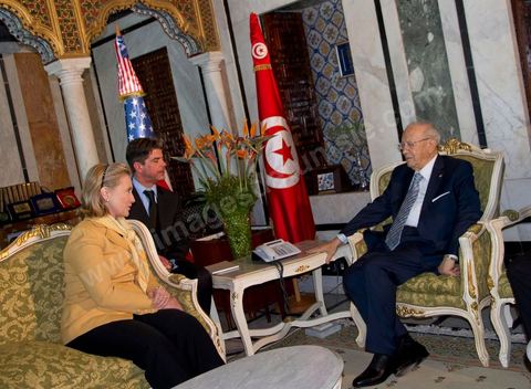 Visit by U.S. Secretary of State Hillary Clinton to the Prime Minister's Office in Tunis. Meeting with Tunisian Prime Minister Béji Caïd Essebsi.  