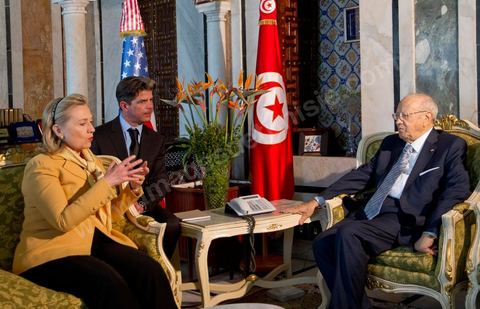Visit by U.S. Secretary of State Hillary Clinton to the Prime Minister's Office in Tunis. Meeting with Tunisian Prime Minister Béji Caïd Essebsi.  