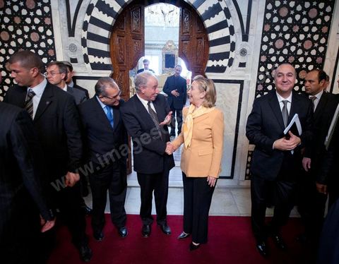 Visit by U.S. Secretary of State Hillary Clinton to the Ministry of Foreign Affairs in Tunis. Press conference with Mohamed Mouldi Kefi, Tunisian Minister of Foreign Affairs.