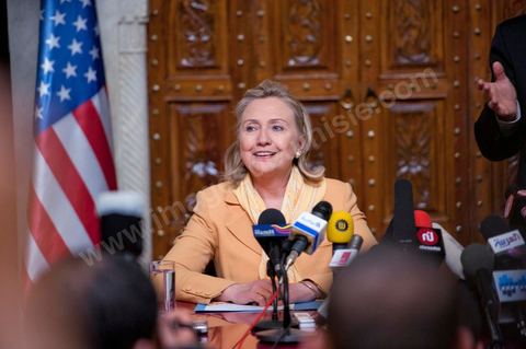 Visit by U.S. Secretary of State Hillary Clinton to the Ministry of Foreign Affairs in Tunis. Press conference with Mohamed Mouldi Kefi, Tunisian Minister of Foreign Affairs.