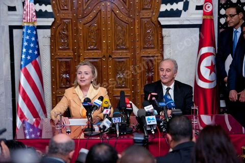 Visit by U.S. Secretary of State Hillary Clinton to the Ministry of Foreign Affairs in Tunis. Press conference with Mohamed Mouldi Kefi, Tunisian Minister of Foreign Affairs.