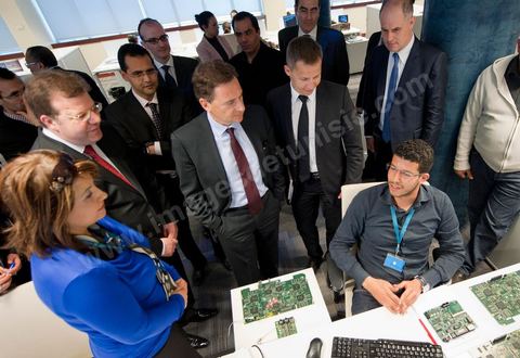 Visite de Eric Besson, ministre chargé de l'Industrie, de l'Énergie et de l'Économie numérique, au Technocentre de Telnet aux Berges du Lac à Tunis en compagnie de Boris Boillon, Ambassadeur de France en Tunisie et M. Mohamed Frikha, PDG de Telnet. TELNET un groupe de sociétés tunisien spécialisé dans le conseil dans l'innovation et les hautes technologies. Crée en 1994, TELNET est rapidement devenu leader dans son cœur de métier à l’échelle nationale dans les secteurs d'activités du Transport & Automotive, Défense & Avionique, Sécurité & carte à puce, Industrie, Systèmes d’information.