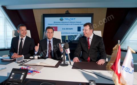 Visite de Eric Besson, ministre chargé de l'Industrie, de l'Énergie et de l'Économie numérique, au Technocentre de Telnet aux Berges du Lac à Tunis en compagnie de Boris Boillon, Ambassadeur de France en Tunisie et M. Mohamed Frikha, PDG de Telnet. TELNET un groupe de sociétés tunisien spécialisé dans le conseil dans l'innovation et les hautes technologies. Crée en 1994, TELNET est rapidement devenu leader dans son cœur de métier à l’échelle nationale dans les secteurs d'activités du Transport & Automotive, Défense & Avionique, Sécurité & carte à puce, Industrie, Systèmes d’information.