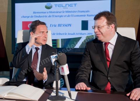Visite de Eric Besson, ministre chargé de l'Industrie, de l'Énergie et de l'Économie numérique, au Technocentre de Telnet aux Berges du Lac à Tunis en compagnie de Boris Boillon, Ambassadeur de France en Tunisie et M. Mohamed Frikha, PDG de Telnet. TELNET un groupe de sociétés tunisien spécialisé dans le conseil dans l'innovation et les hautes technologies. Crée en 1994, TELNET est rapidement devenu leader dans son cœur de métier à l’échelle nationale dans les secteurs d'activités du Transport & Automotive, Défense & Avionique, Sécurité & carte à puce, Industrie, Systèmes d’information.