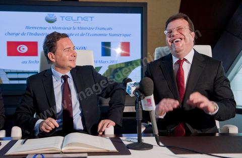 Visite de Eric Besson, ministre chargé de l'Industrie, de l'Énergie et de l'Économie numérique, au Technocentre de Telnet aux Berges du Lac à Tunis en compagnie de Boris Boillon, Ambassadeur de France en Tunisie et M. Mohamed Frikha, PDG de Telnet. TELNET un groupe de sociétés tunisien spécialisé dans le conseil dans l'innovation et les hautes technologies. Crée en 1994, TELNET est rapidement devenu leader dans son cœur de métier à l’échelle nationale dans les secteurs d'activités du Transport & Automotive, Défense & Avionique, Sécurité & carte à puce, Industrie, Systèmes d’information.