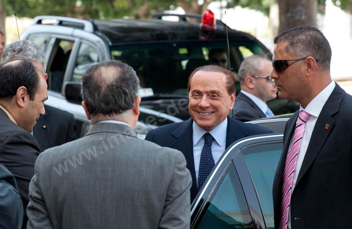 M01-400 Visite Silvio Berlusconi 04042011