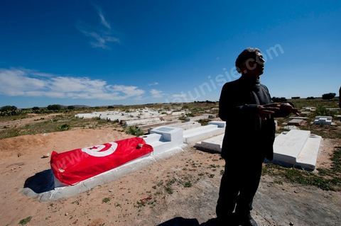 Cimetière et tombe de Mohamed Bouazizi près de Sidi Bouzid