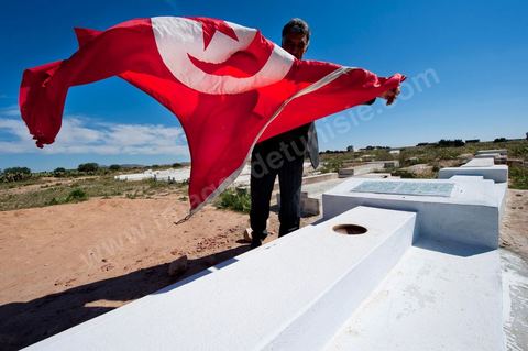 Cimetière et tombe de Mohamed Bouazizi près de Sidi Bouzid