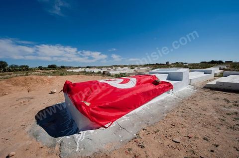 Cimetière et tombe de Mohamed Bouazizi près de Sidi Bouzid