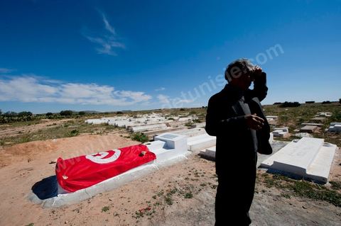 Cimetière et tombe de Mohamed Bouazizi près de Sidi Bouzid