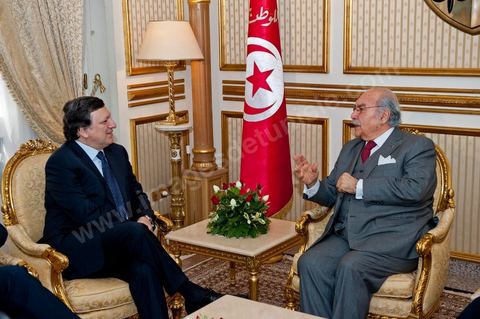 José Manuel Barroso met with Mr. Foued Mbazaa, Tunisia’s interim president, at the Presidential Palace in Carthage during his visit to Tunisia on Tuesday, April 12, 2011. He traveled to Tunis to lay the groundwork for cooperation “contingent” upon halting illegal immigration to Europe and to support Tunisia’s political and democratic progress since the Revolution.