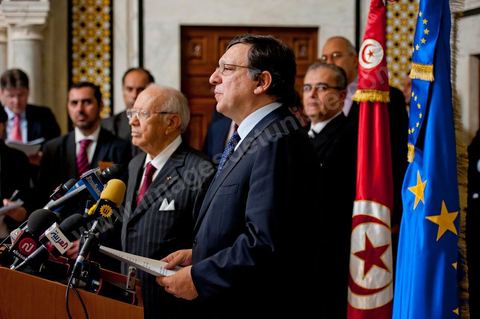José Manuel Barroso met with Mr. Caïd Béji Essebsi, Tunisia’s interim prime minister, at the Prime Minister’s Office in al Kasbah, Tunis, during the visit to Tunisia by José Manuel Barroso, President of the European Commission, on Tuesday, April 12, 2011. He traveled to Tunis to lay the groundwork for cooperation “contingent” on halting illegal immigration to Europe and to support Tunisia’s political and democratic progress since the Revolution.