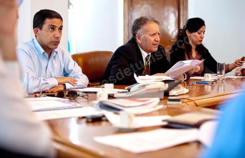 Meeting of the Committee of Experts of the High Authority for the Achievement of the Objectives of the Revolution, Political Reform, and Democratic Transition (HIRORRPTD) at their office in preparation for Wednesday’s assembly. The meeting is chaired by Yadh Ben Achour.