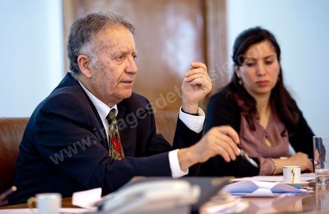 Meeting of the Committee of Experts of the High Authority for the Achievement of the Objectives of the Revolution, Political Reform, and Democratic Transition (HIRORRPTD) at their office in preparation for Wednesday’s assembly. The meeting is chaired by Yadh Ben Achour.