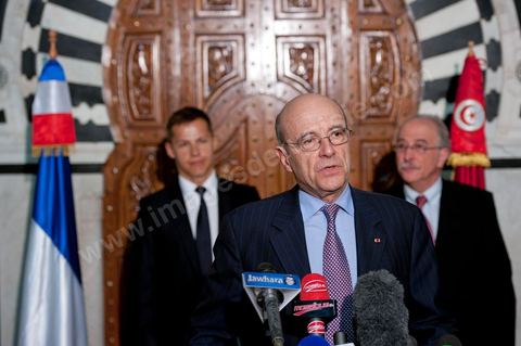 January 20, 2011: Press briefing by Alain Juppé with Mohamed Moldi Kéfi, his Tunisian counterpart, and Boris Boillon, French Ambassador to Tunisia, during the visit of Mr. Alain Juppé, French Minister of Foreign Affairs, to Tunisia.