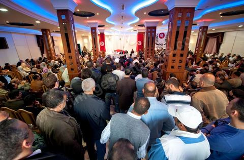 23 avril 2011 : Meeting d'Ennahdha dans une salle des fêtes du Kram organisé par la section locale du Kram du parti. Meeting avec la présence et l'intervention de Ali Lariedh, Président du Bureau Executif du parti Ennahdha