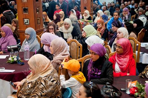 23 avril 2011 : Meeting d'Ennahdha dans une salle des fêtes du Kram organisé par la section locale du Kram du parti. Meeting avec la présence et l'intervention de Ali Lariedh, Président du Bureau Executif du parti Ennahdha