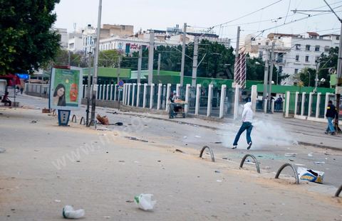 May 7, 2011: Clashes broke out between protesters and police near the main train station in Tunis, on Barcelona Square, with the army attempting to calm both sides. Police fired tear gas and warning shots at the protesters.