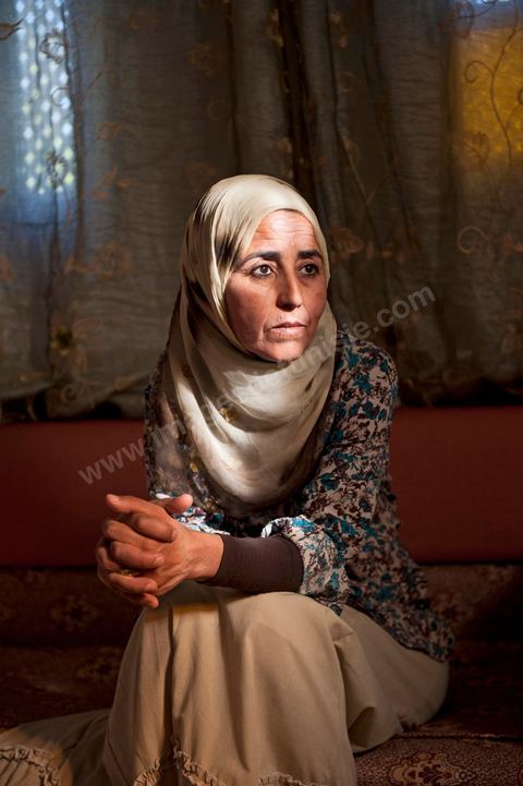 May 18, 2011: Meeting in Meknassy at her parents’ home with Fadia Hamdi, the municipal police officer who confiscated Mohamed Bouazizi’s fruits, vegetables, and scale on December 17, 2010, and who was imprisoned for four months on charges of slapping Mohamed Bouazizi; She went on a one-month hunger strike in prison before being acquitted and released on April 17, 2011.