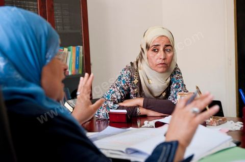May 18, 2011: Meeting in Meknassy with Fadia Hamdi at her lawyer’s office. Fadia Hamdi is the municipal police officer who confiscated Mohamed Bouazizi’s fruits, vegetables, and scale on December 17, 2010, and who was imprisoned for four months on charges of slapping Mohamed Bouazizi; She went on a one-month hunger strike in prison before being acquitted and released on April 17, 2011.