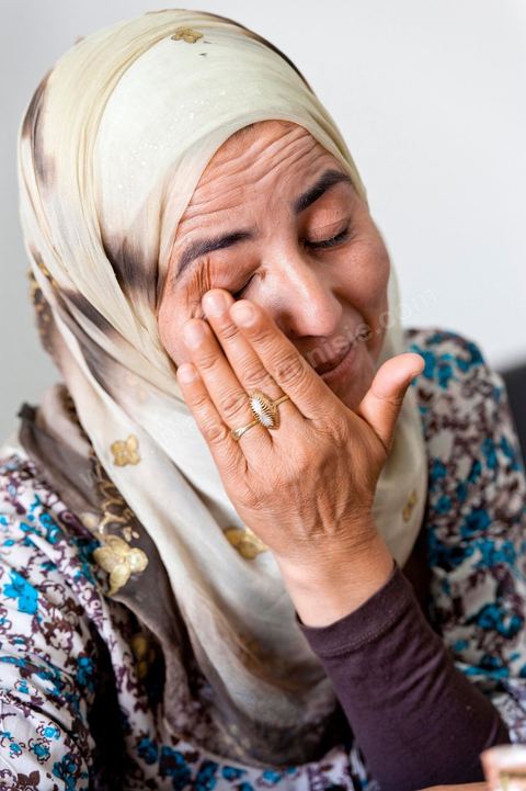 May 18, 2011: Meeting in Meknassy with Fadia Hamdi at her lawyer’s office. Fadia Hamdi is the municipal police officer who confiscated Mohamed Bouazizi’s fruits, vegetables, and scale on December 17, 2010, and who was imprisoned for four months on charges of slapping Mohamed Bouazizi; She went on a one-month hunger strike in prison before being acquitted and released on April 17, 2011.