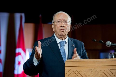 June 8, 20011: Speech by Béji Caïd Essebsi, acting Prime Minister of Tunisia. Press conference by Béji Caïd Essebsi to announce the date of the Constituent Assembly elections on October 23, attended by members of the government, representatives of political parties, and the press. 