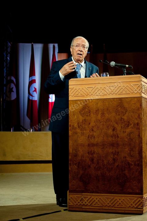 June 8, 20011: Speech by Béji Caïd Essebsi, acting Prime Minister of Tunisia. Press conference by Béji Caïd Essebsi to announce the date of the Constituent Assembly elections on October 23, attended by members of the government, representatives of political parties, and the press. 